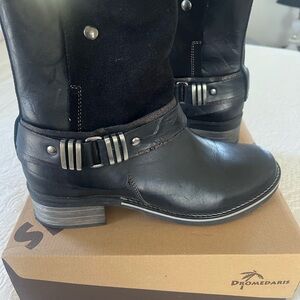 Dromedaris Black Leather Ankle Boots Kikka